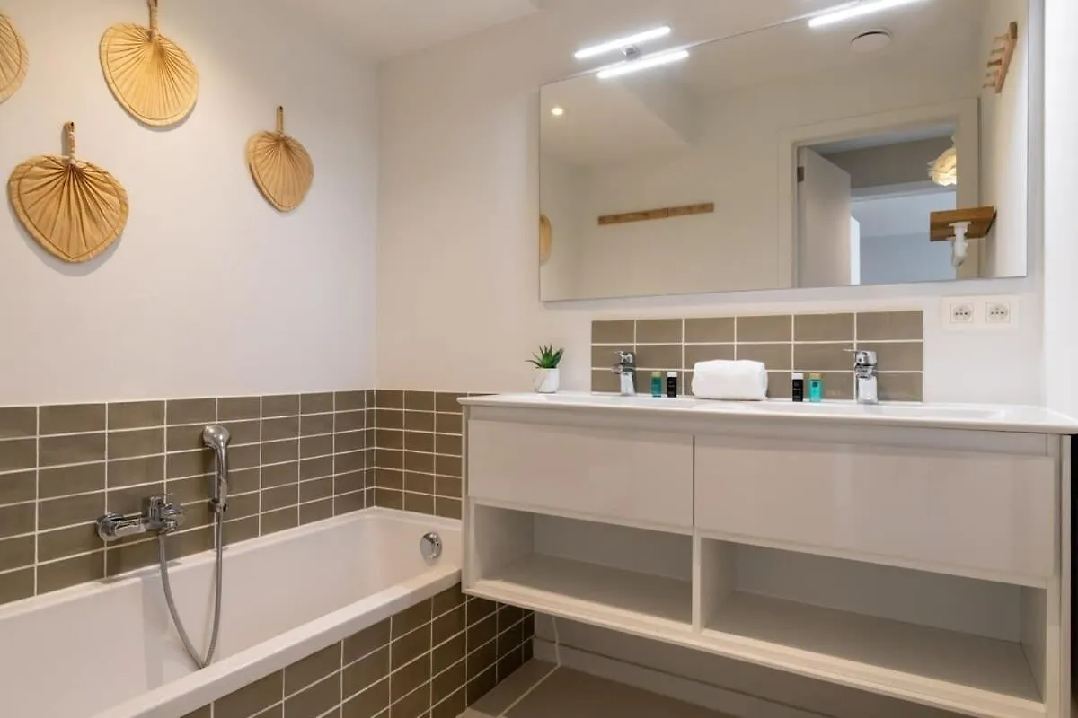 Huswell - City At Sea - Modern 1 Bedroom Apartement Ostend 0*,  Belgium